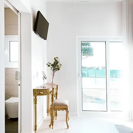 Delmira Vineyard House * Aguas de Moura